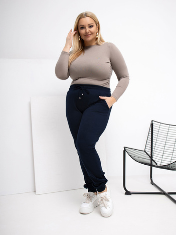 Granatowe dresowe spodnie plus size z kieszeniami
