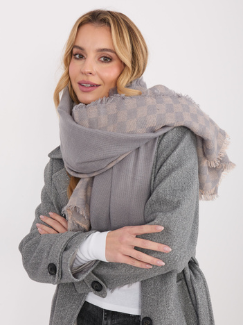 Szaro-jasnoróżowy szal w geometryczny wzór