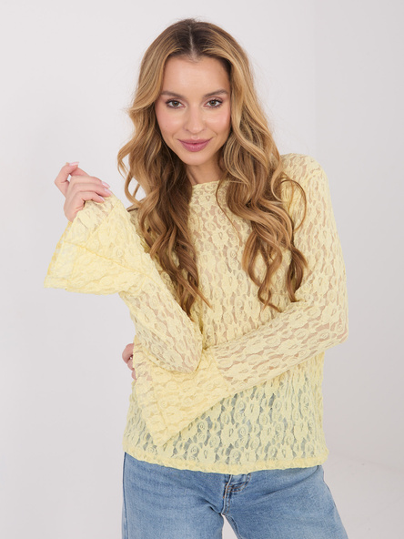 Jasnożółta koronkowa bluzka z dekoltem w łódkę