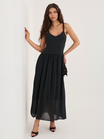 Czarna bawełniana sukienka z podszewką