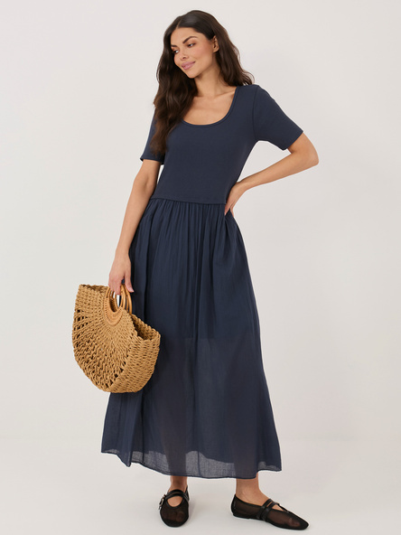 Granatowa rozkloszowana sukienka z bawełny