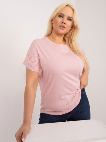 Jasnoróżowa luźna bluzka plus size z dżetami