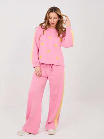 Różowy dresowy komplet z szerokimi spodniami RUE PARIS