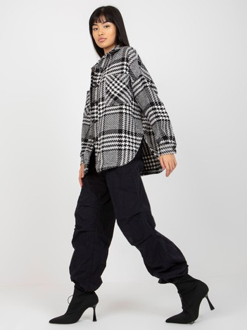 Czarno-biała damska koszula wierzchnia w pepitkę