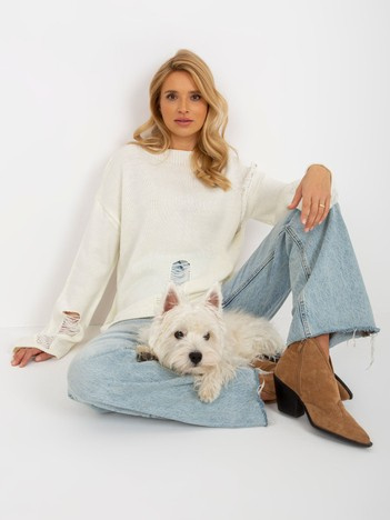 Ecru damski sweter oversize z dziurami i szerokimi rękawami