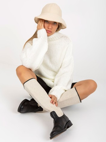 Ecru mini sukienka dzianinowa oversize Violetta RUE PARIS