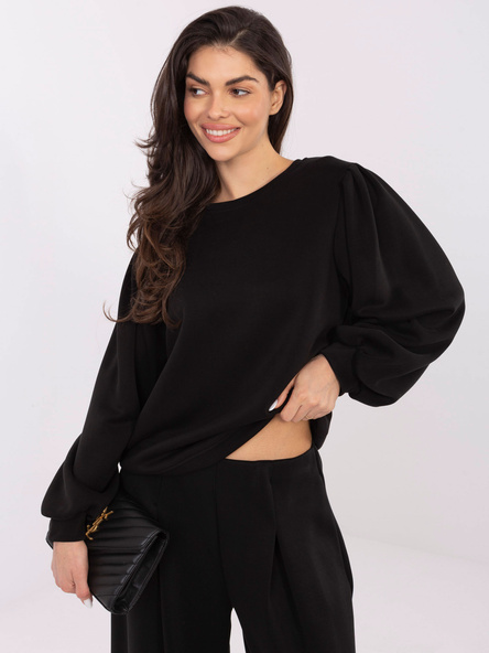 Czarna bluza oversize z miękkiego materiału