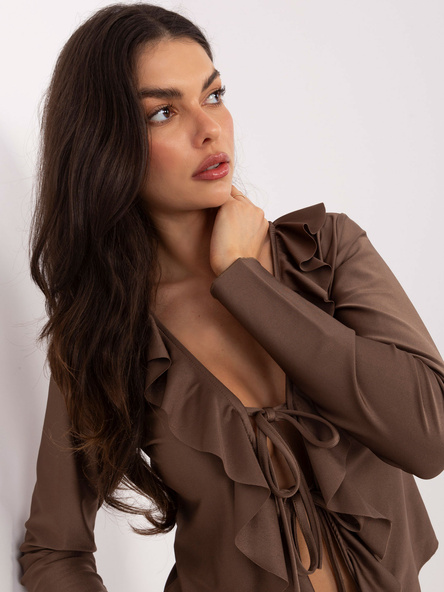 Brązowa krótka bluzka z falbanami