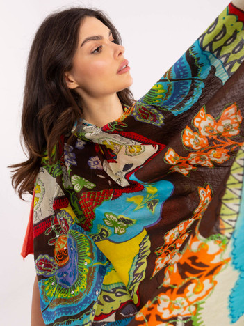 Chusta w roślinne wzory wyszywane