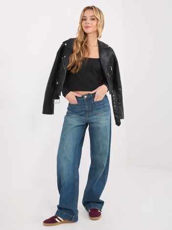 Czarna bluzka basic z prostokątnym dekoltem