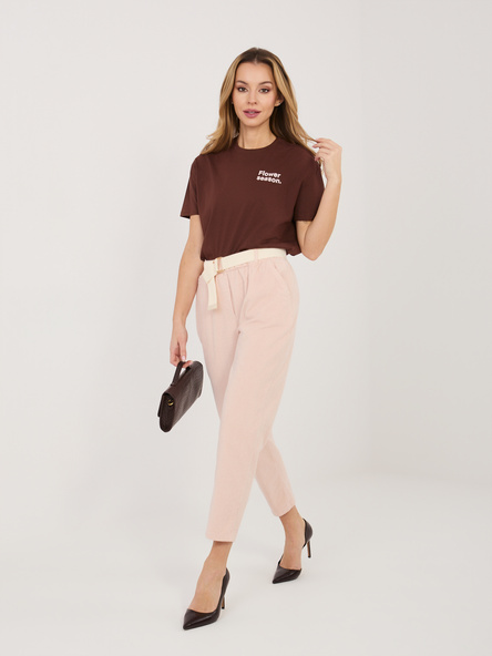 Jasnoróżowe sztruksowe spodnie z nogawką 7/8