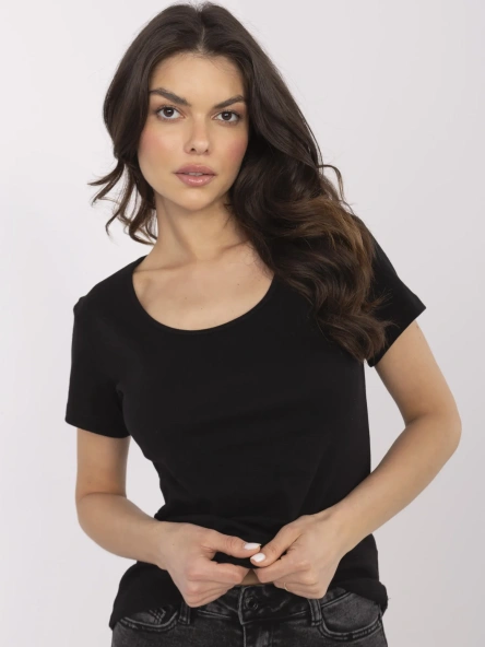 Czarny t-shirt basic o dopasowanym kroju RUE PARIS