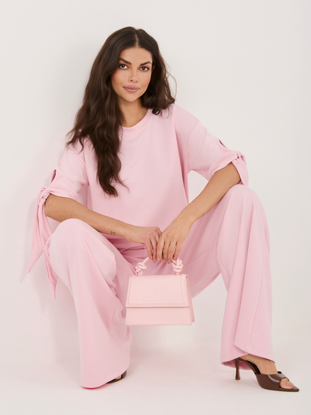 Jasnoróżowy dwuczęściowy komplet z miękkiego materiału