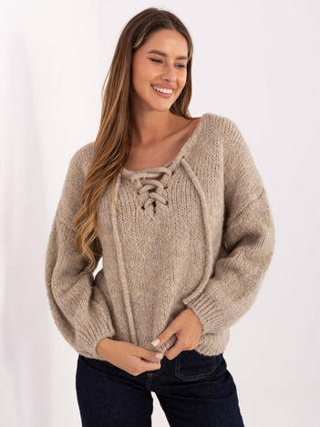 Beżowy sweter oversize z domieszką wełny