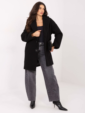 Czarny płaszcz z odpinanymi broszkami