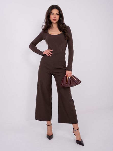 Czekoladowe body basic w szeroki prążek RUE PARIS