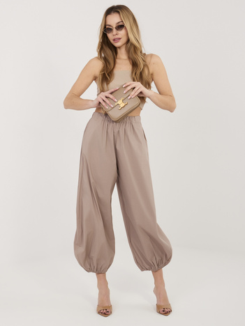 Ciemnobeżowe spodnie parachute z kieszeniami RUE PARIS