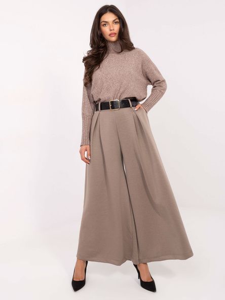 Beżowe dresowe spodnie palazzo z paskiem