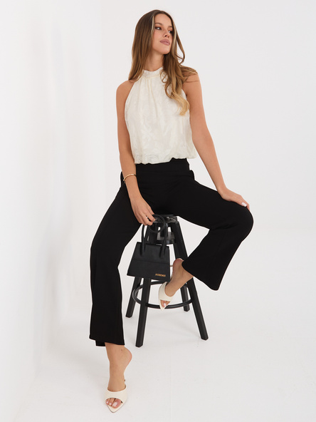 Ecru elegancki top z wypukłym wzorem