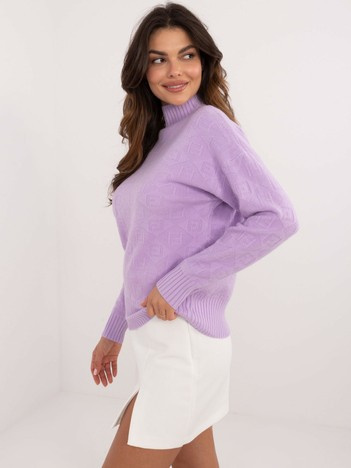 Liliowy wzorzysty sweter damski z półgolfem