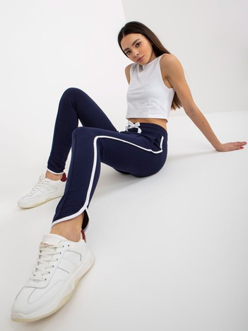 Granatowe dresowe spodnie basic z rozcięciem RUE PARIS